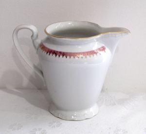 Porcelánový čajník
