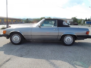 Mercedes Benz 380 SL W107 cabrio