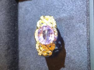 Briliantový prsteň so zafírom