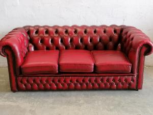 Pohovka Chesterfield