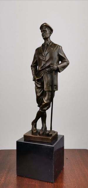 Cesaro - Bronzová socha golfistu