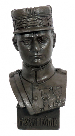 Busta M.R. Štefánik