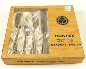 Príbor v krabičke