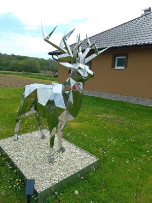 Socha z nehrdzavejúcej ocele